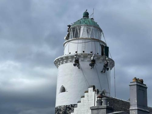 rope-access-exterior-painting-8